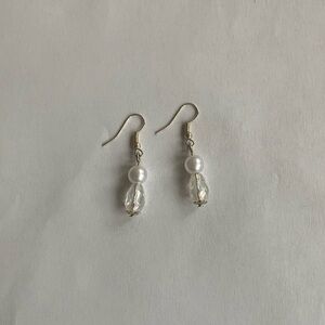Dangle earrings